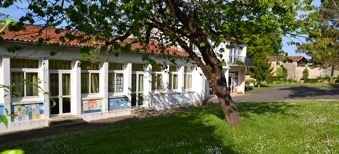 Extérieur école maternelle Louzac St André