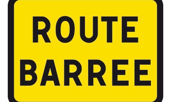 panneau route barrée