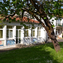 Extérieur école maternelle Louzac St André